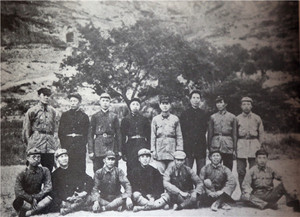 参加井岗山斗争的部分同志在陕北合影